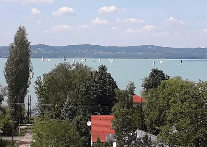 Lakeview Balaton شقة بالاتونسزارسكو